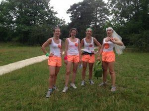 Course d'orientation enterrement vie de jeune fille